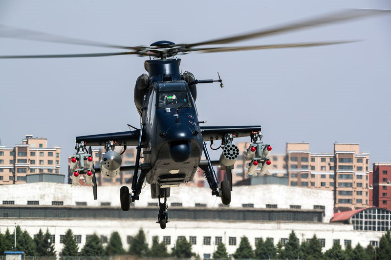 威武霸氣！直19E出口型武裝直升機首飛成功