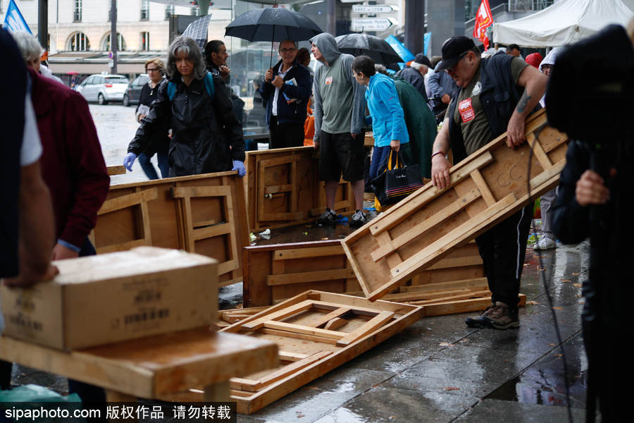 歐洲毒雞蛋丑聞之際 法國“農(nóng)夫市集”直銷蔬果搶購一空