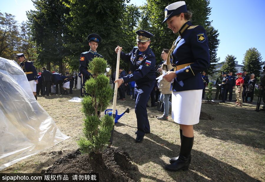 俄羅斯女飛行員宣誓儀式 個個顏值不輸空姐