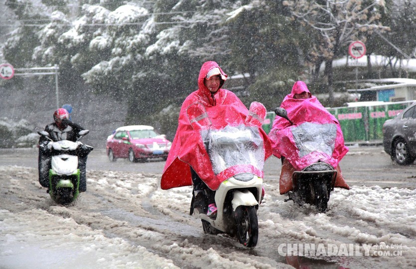 直擊我國多地迎來強(qiáng)降雪